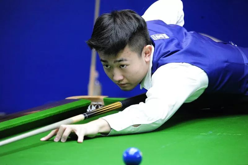 力下显得后 力下显得后