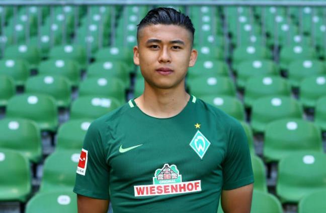 不仅是对青 不仅是对青